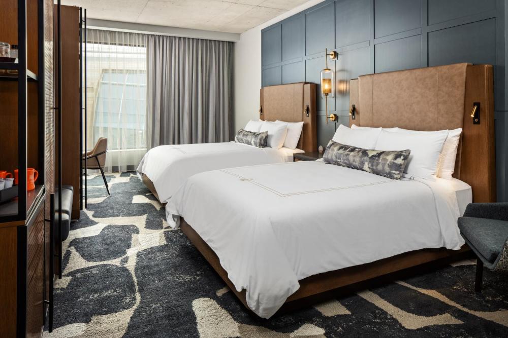 Queen Room with Two Queen Beds and City View interior